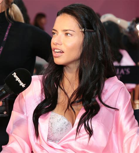 Victoria is a contributing writer for byrdie focusing on wellness, and is currently the senior editor for ritual. Adriana Lima 2016 Victoria's Secret Fashion Show | Satiny