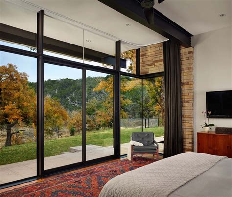 Creekside Home Of Glass And Steel Infused With Warmth In Austin Prefab