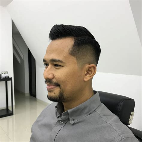 24 Gaya Rambut Gondrong Keren Pria