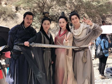 The content of the hidden book and scrolls, in addition to the fact that the weapons can only be damaged and broken when used against each other. drama , The-Heaven-Sword-and-Dragon-Saber 倚天屠龙记 2018 ...
