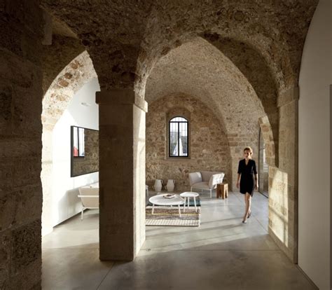 Want to live a modern medieval castle? | castle house living roomInterior Design Ideas.