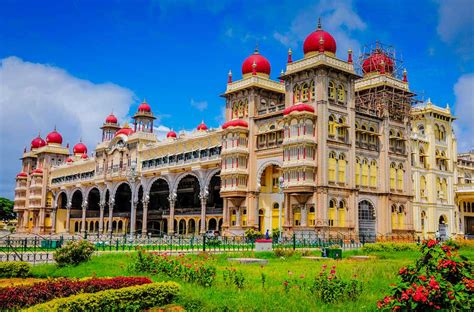 Top Historical Places In India To Visit In 2020 Sharp Holidays