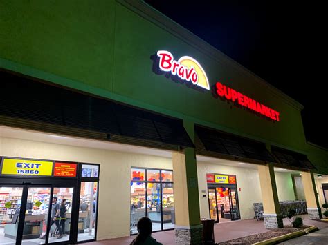 Bravo Supermarket Logo