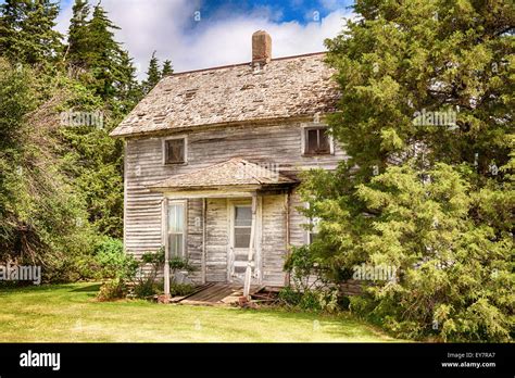 Old Farmhouse Porch Hi Res Stock Photography And Images Alamy