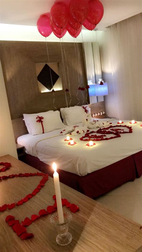 20 Valentine S Day Bedroom Decorations