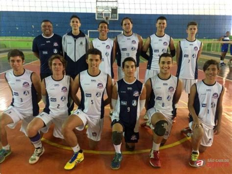 El voleibol de playa es un deporte de equipo, donde la participación de los jugadores es alternativa. Vôlei masculino: São Carlos passa fácil por Ibaté e ...