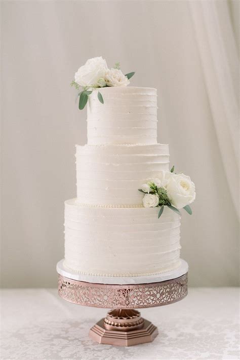 Simple 3 Tiered Wedding Cake Tiered Wedding Cake Simple Wedding Cake Wedding Cakes
