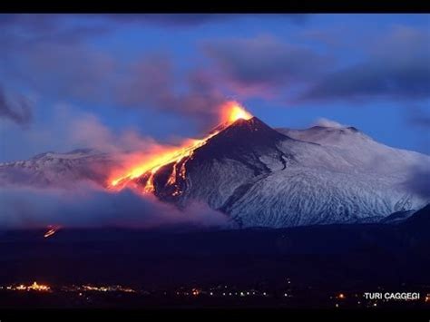 L'etna si è risvegliato da qualche giorno! Etna Eruption 16 december 2013 HD Etna Eruzione - YouTube