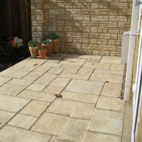 Stoneflair By Bradstone Old Town Paving Weathered Limestone Patio Pack