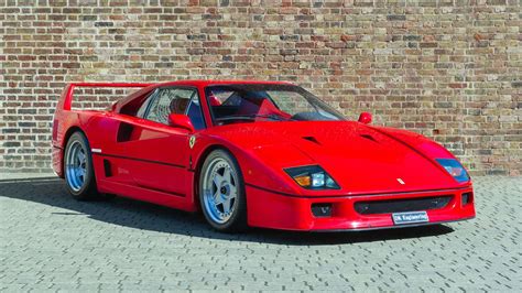 Best of ferrari v12 engine sound! Is the F40 Ferrari at its red-blooded best?