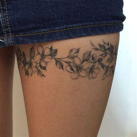 Pinterest Flaminpeyton ♁ Leg Band Tattoos Flower Thigh Tattoos