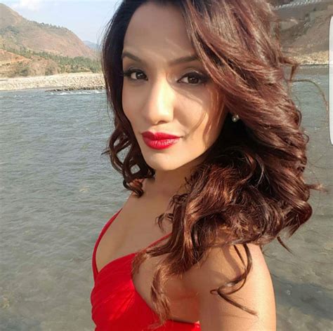 Top Most Beautiful And Hot Nepali Actresses And Models N4m Reviews Page 11