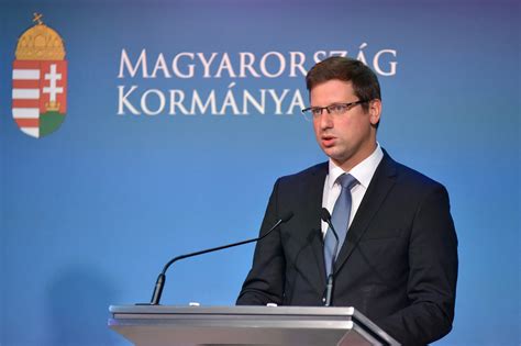 Felesleges dolgokkal foglalkozik az európai néppárt, amelynek hosszú időt adtunk a változtatásra. Gulyás Gergely: Ha valaki kerületi polgármesternek ...