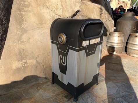 Each Star Wars Galaxys Edge Trash Can Features A Decorative “thingy