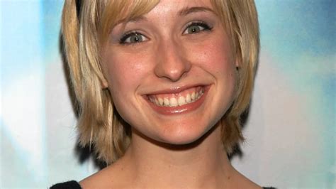 Smallville Star Allison Mack In Court Charged With Helping Run New York