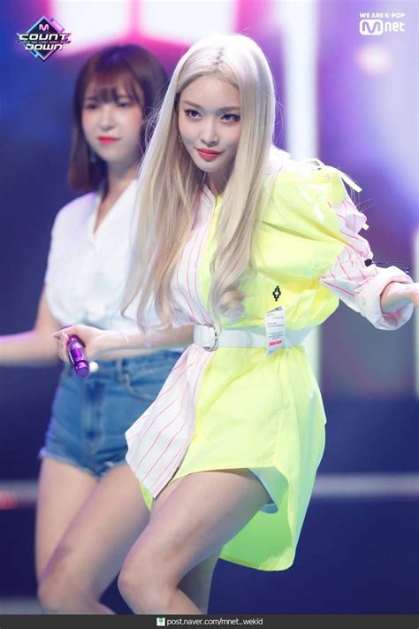 Click For Full Resolution 190627 Chungha Snapping We Have Fun At