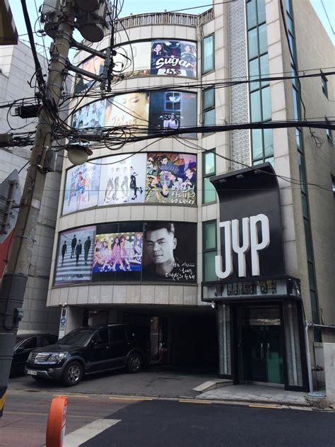 Yuehua is home to idols like woodz, uniq, everglow Park Jin Young Sells JYP Entertainment Building, Unclear ...