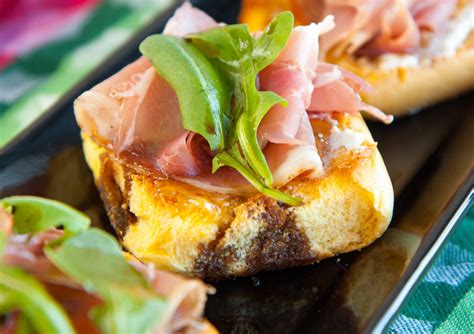 Prosciutto Goat Cheese And Fig Jam Crostini With Balsamic Reduction Martin S Famous Potato