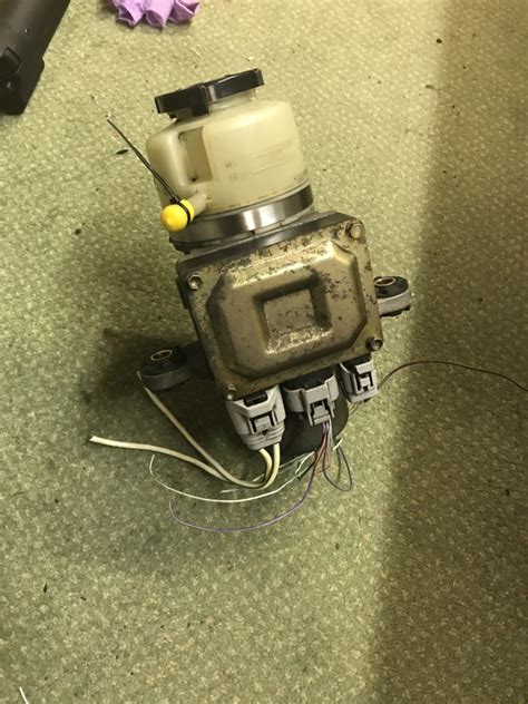 So to understand the working of in this type of power steering system the hydraulic pump driven by the engine from the hydraulic power steering system is replaced with electric pump which makes it. Performance: - *for sale* Toyota MR2 electric power ...