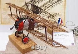 Very large kit with lots of parts, very high molding quality all over. Hasegawa MU01 WW1 British Fighter Sopwith CAMEL F. 1 ...