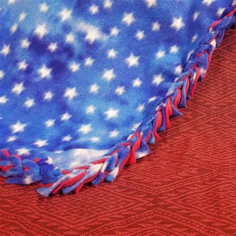 4 Ways To Make Fleece Tie Blankets Diytodonate