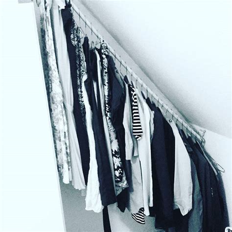Kleiderstange schrank ᐅ ultimativer kaufratgeber die besten kleiderstange schrank aktuelle schnäppchen alle vergleichssieger → jetzt direkt ansehen! Kleiderstange für das schräge Dach | Kleiderschrank für ...