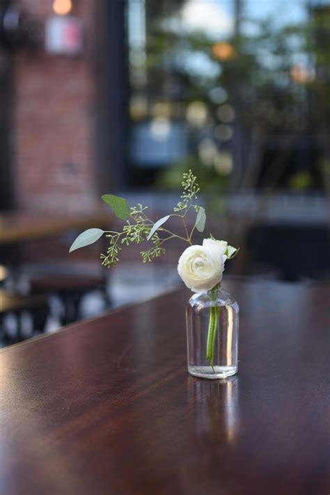 Uieke 36pcs dried flowers bouquet pampas grass decor natural dried pine cones fake white flowers for diy home vase wedding party props décor 3.4 out of 5 stars 31 $16.98 $ 16. Mini beautiful bud vase arrangement - white ranunculus ...