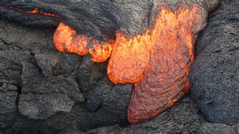 Lava flows: What to know about a'a and pahoehoe - ABC7 Los Angeles