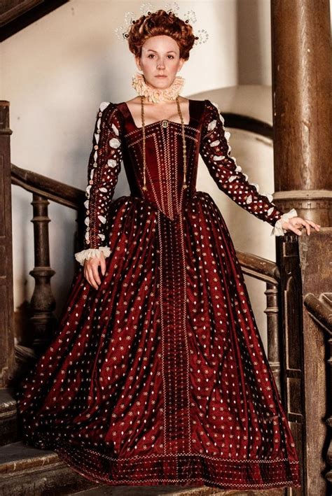 Queen Elizabeth Is Red Gown Tudor Costume Elizabethan Fashion