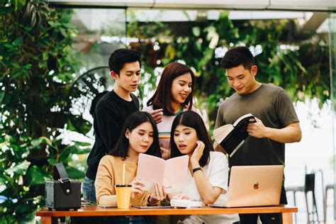 Pendaftaran politeknik statistika stis setiap tahun menyaring berbagai calon mahasiswa untuk melanjutkan pendidikan tinggi ke salah satu sekolah kedinasan di indonesia. Cek Berbagai Syarat Pendaftaran SNMPTN 2021 - goKampus Blog