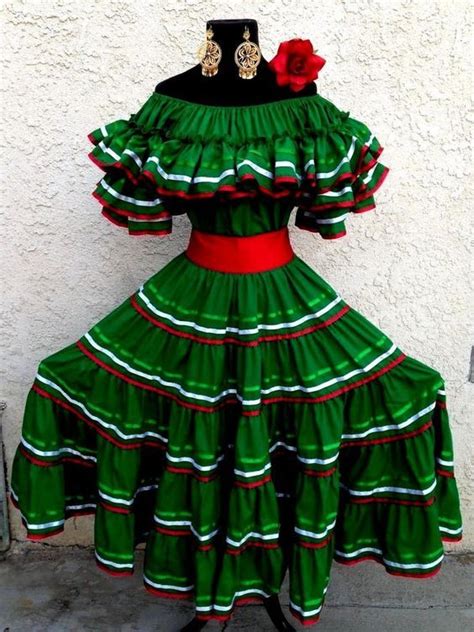 Pin By Rosa Cortez On мєχicαи ѕєñoriu00 α 2 Mexican Dresses