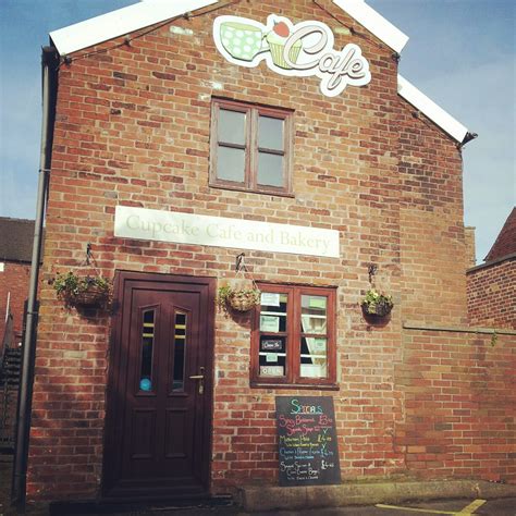 The Only Way is Gluten-Free: Cupcake Cafe & Bakery