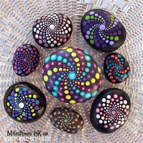 How To Easily Make A Spiral Dot Painted Rock Rock Painting 101 Rock