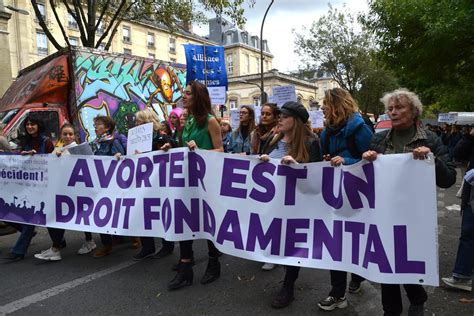 Droit à lavortement échangeur Est manifestations à Toulouse
