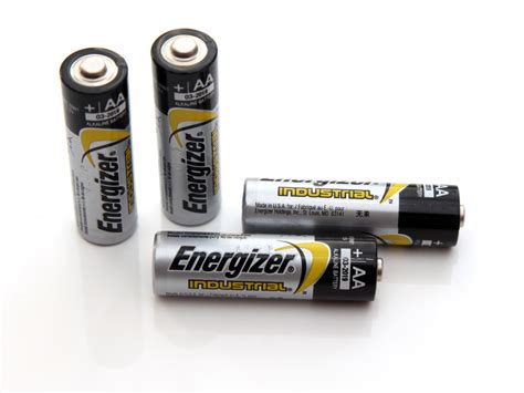 1.5V AA Energizer Industrial Alkaline Battery Tests - RightBattery.com