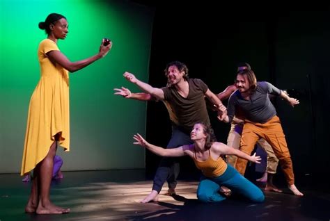 Review Odyssey Theatres The Serpent Resurrects A 1960s Theatrical