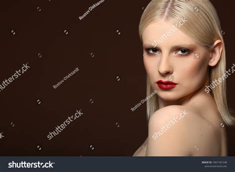 Fashion Beauty Portrait Stock Photo 1067181548 Shutterstock
