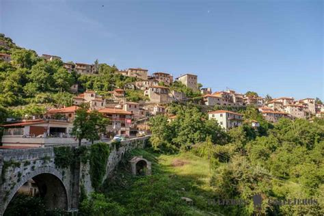 Olympia, officially archaia olympia, is a small town in elis on the peloponnese peninsula in greece, famous for the nearby archaeological si. Que ver en Olimpia en Grecia - Viajeros Callejeros