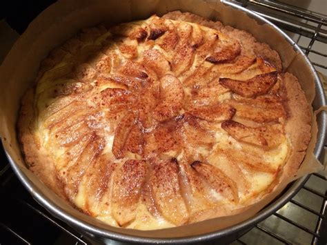 Ich hatte noch quark da und ein paar äpfel und wollte einen kuchen backen. Apfel - Quark - Kuchen mit Zucker und Zimt (Rezept mit ...