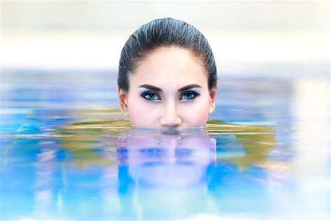 What Happens To Your Skin On Wearing Makeup While Swimming