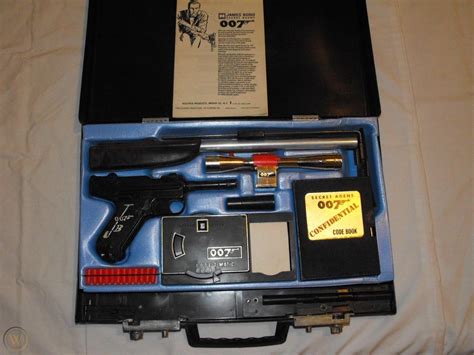 Vintage 1965 James Bond Secret Agent Attache Case Briefcase 007 Spy Toy