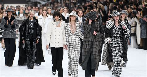 A História Da Chanel Na Moda E Sua Influência Sobre As Mulheres