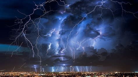 Thunderstorm Over The Metropolis Android Wallpapers For Free