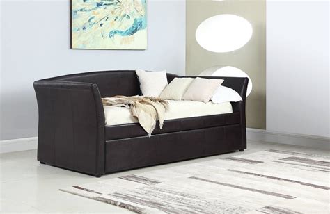 Leather Daybed With Pop Up Trundle