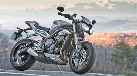 Triumph Street Triple 2017 Rs Price Mileage Reviews Specification