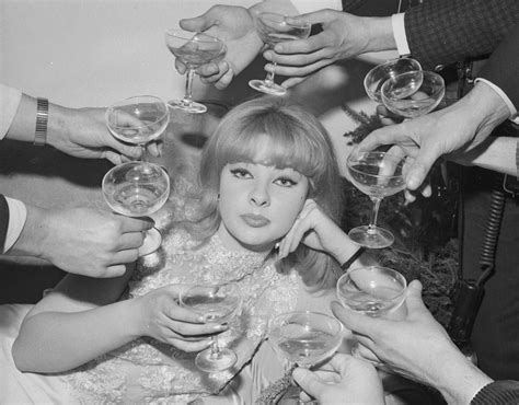 Mandy Rice Davies 1944 2014 Pictures Pics Uk