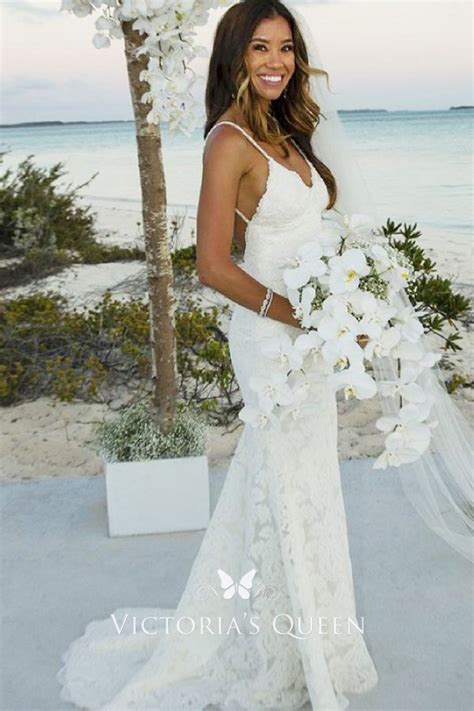 Classic, natural couple at point 16 in big. Ivory Lace V-neck Open Back Mermaid Beach Wedding Dress - VQ