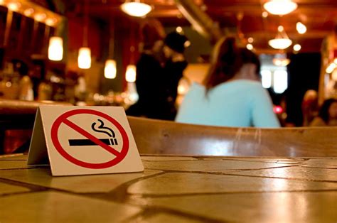 Armenia To Ban Smoking In Public Places From Թորոնթոհայ Torontohye