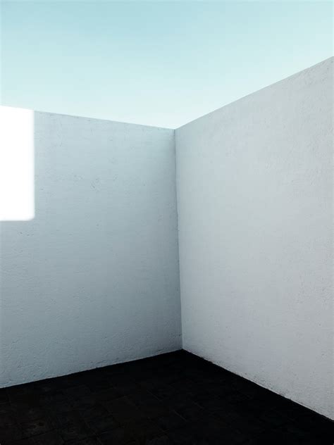 White Wall Paint Near White Ceiling Photo Free Corner Image On Unsplash