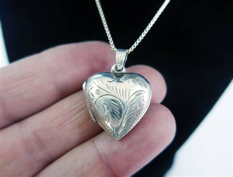 Vintage Sterling Silver Etched Heart Locket Necklace Retro Puffy Heart Photo Pendant On